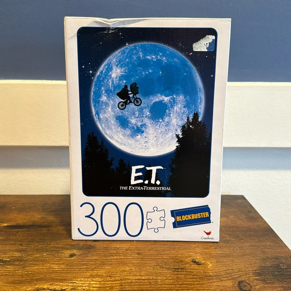 NIB * ET 300 Piece Puzzle Blockbuster Movie Poster Cardinal 1980's New